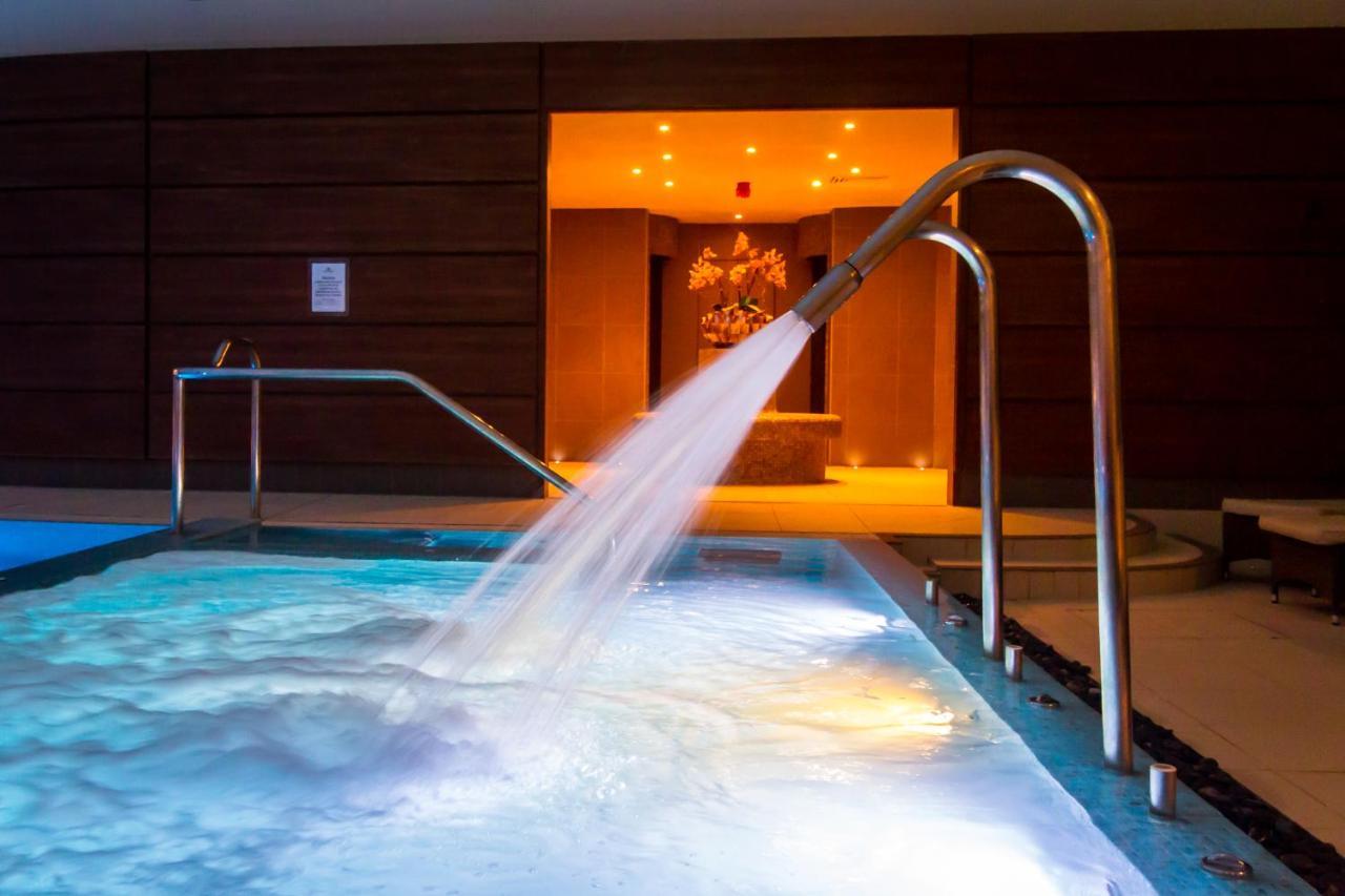 The Mere Golf Resort & Spa 외부 사진