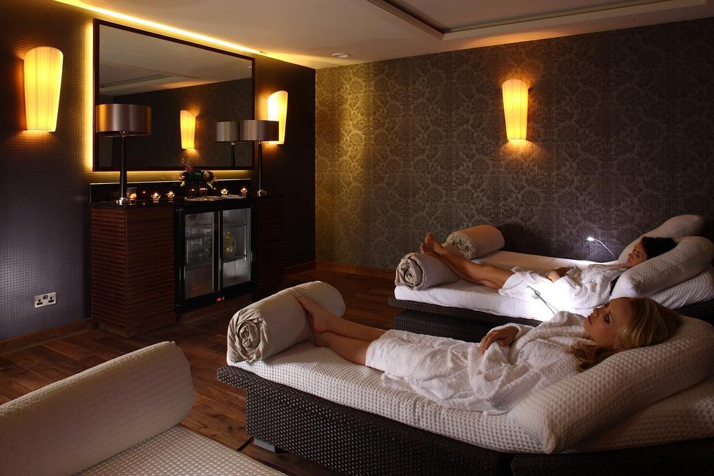 The Mere Golf Resort & Spa 외부 사진