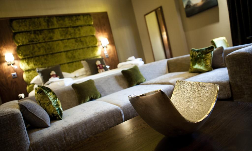 The Mere Golf Resort & Spa 외부 사진